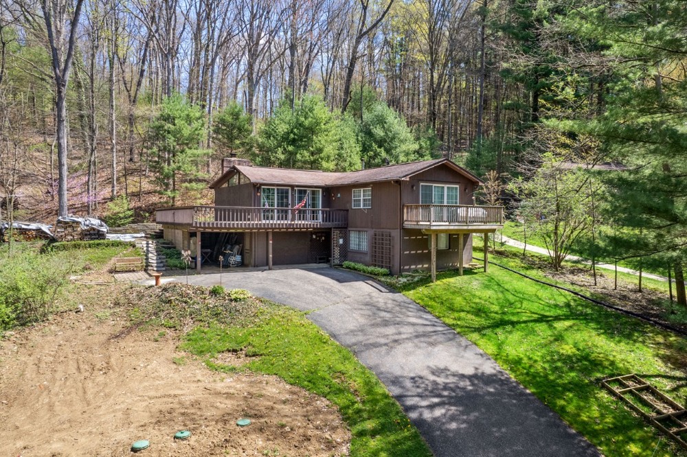 Public Auction Sale Nicely Updated Lake Home At Leesville Glens